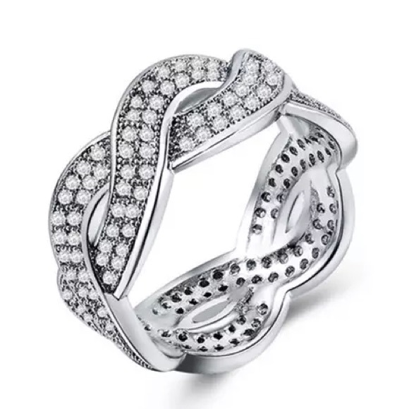 New Women’s 925 Silver Beautiful Diamond Ring - Picture 2 of 2